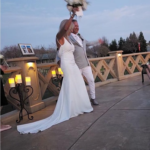 Beautiful mermaid bridal gown - Picture 9 of 16